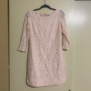 🛍LIKE NEW Blush pink Vince Camuto lace dress